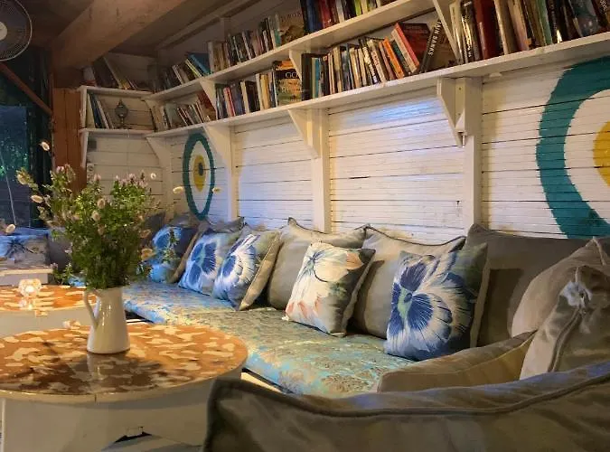 Hotel Large With Sea View In Kabak Bay, Oeluedeniz *